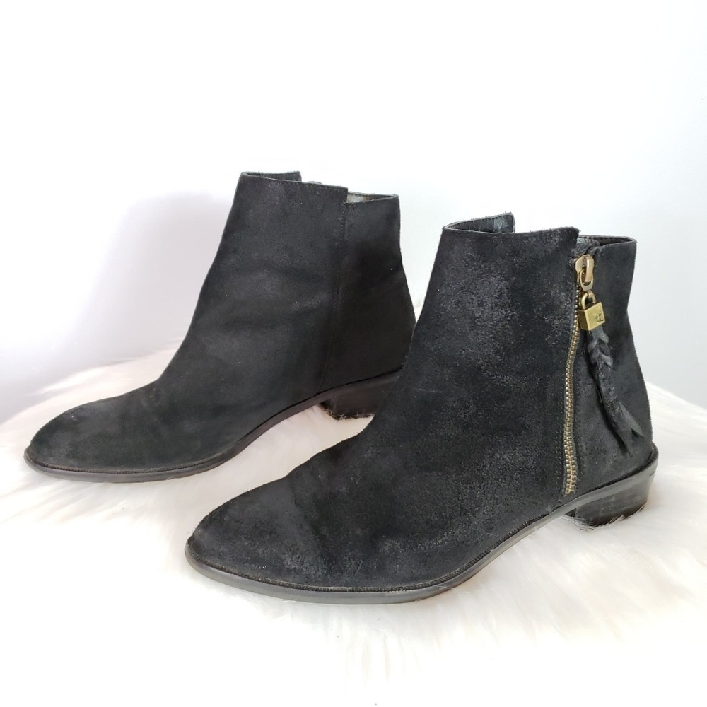 Elliott Lucca Rosaria Black Suede Ankle Booties Size 8 Zipper
